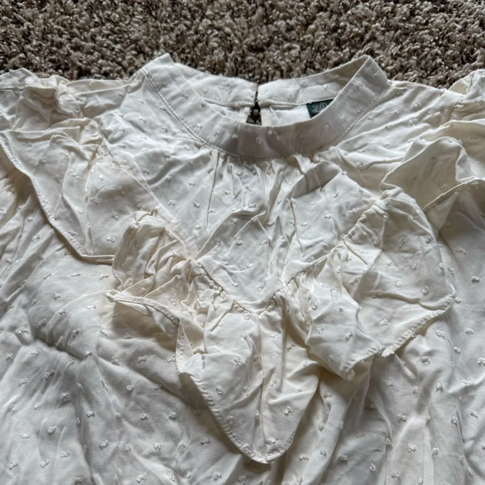 WILD FABLE RUFFLE NECK TOP - Picture 2 of 4